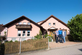 Weingut und Gästehaus Wetzler